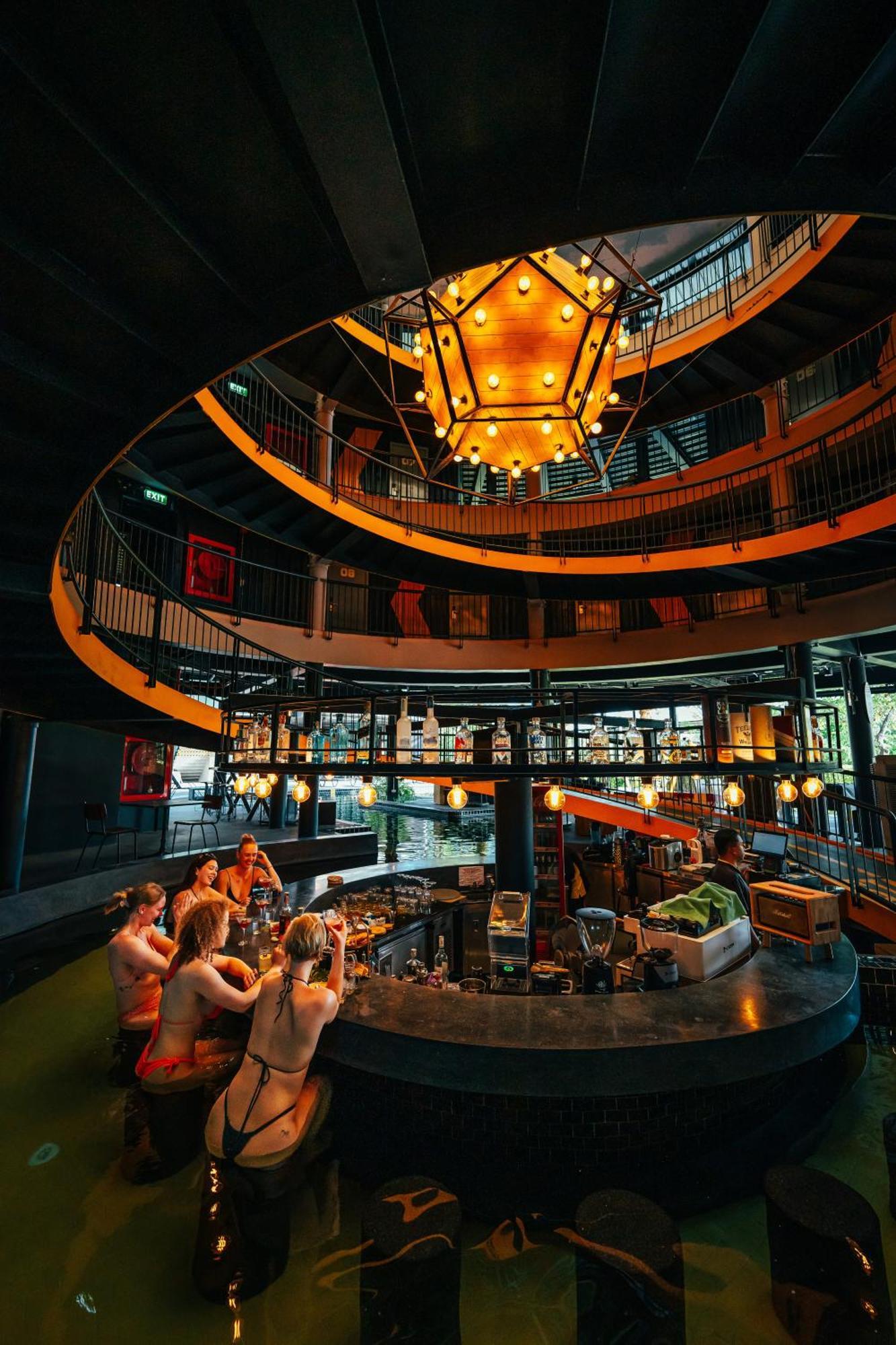 Hivetel Hotel Chalong Exterior photo
